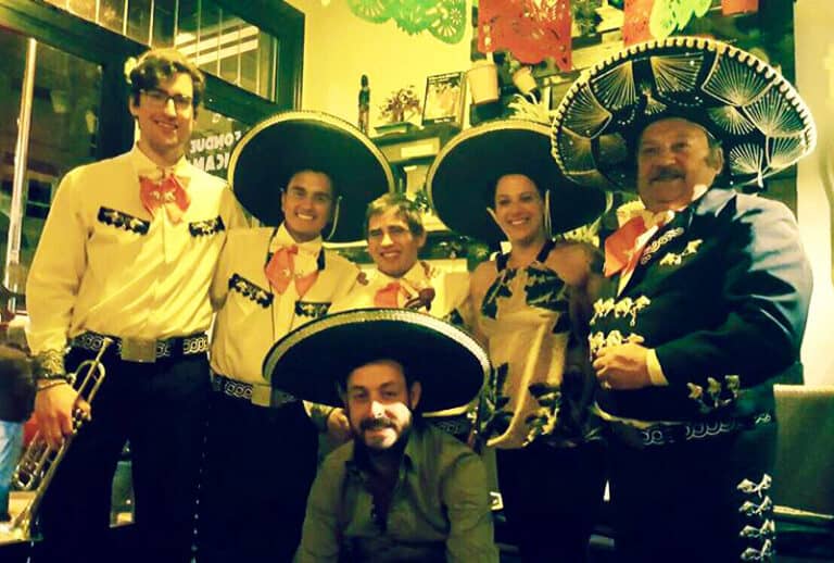 mariachi la fondue mexicana